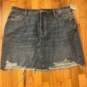 NWT Distressed denim skirt
